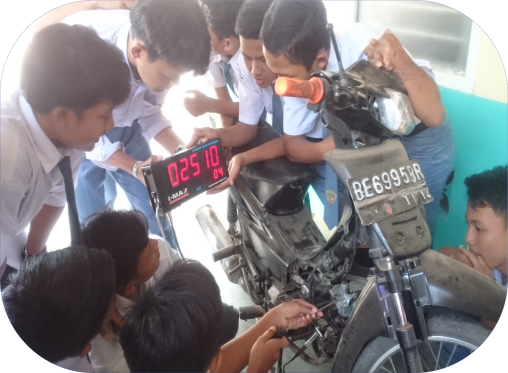 Praktikum SMK Jurusan TSM